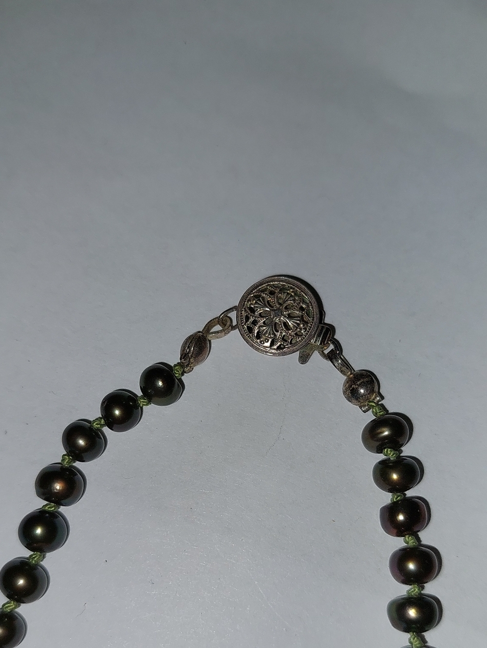 Classic Gray Iridesint Pearl Bead Necklace - Women Jewelry - Picture 2 of 6